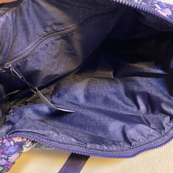 Vera Bradley Featherweight Crossbody Bag Artist's Garden - Picture 9 of 10